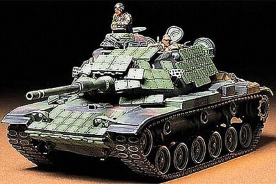 TAMIYA M60A1 MEDIUM TANK 1/35リモコン Tamiya US Marine M60A1 Tank - Plastic Model Military Vehicle Kit