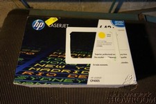New Sealed Box Genuine OEM HP 642A CB402A Yellow Toner LaserJet CP4005 3C04Z1a