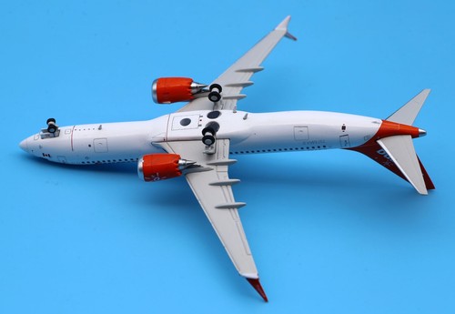 JC Wings 1:400 Sunwing Airlines Boeing B737 8 MAX Diecast Aircraft Model C-FYXC - Picture 13 of 13