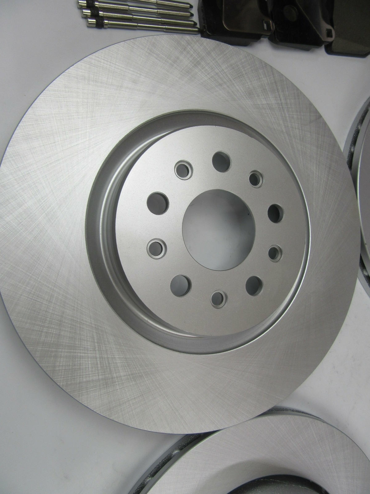 Maserati Ghibli 2014-16 front rear brake pads & rotors 515