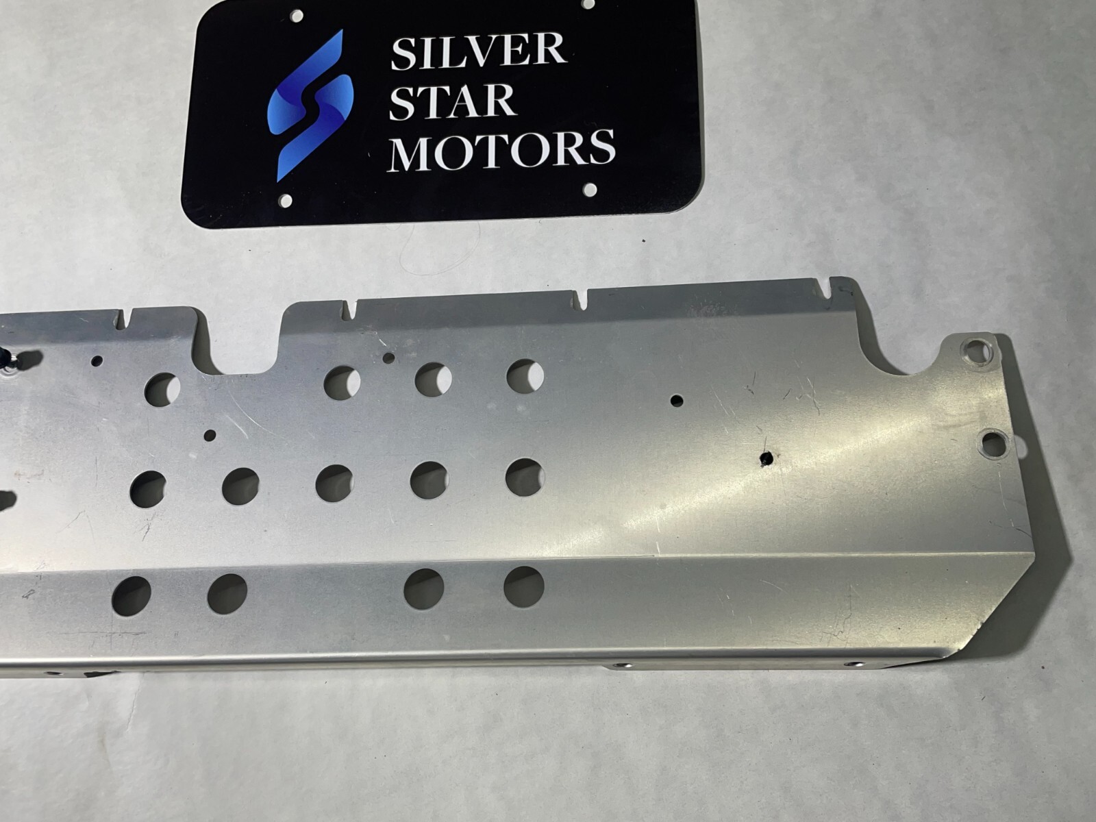 Audi R8 Spyder V10 Rear Floor Cover Metal Bracket 427813851C