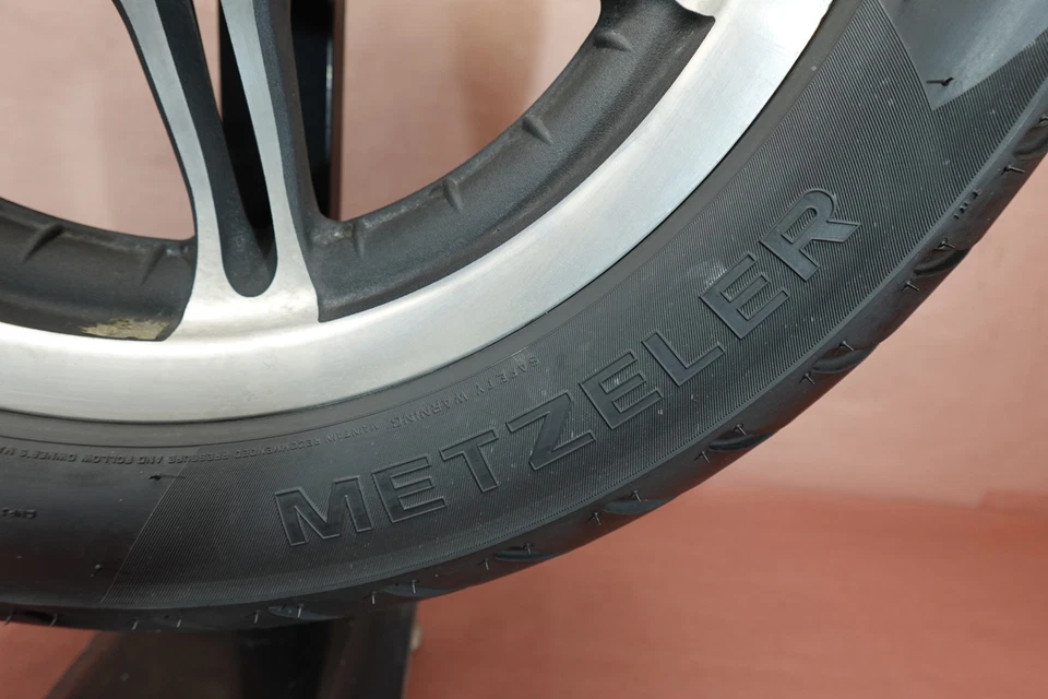 00-06 Harley Davidson Heritage Softail FLSTCI roda dianteira aro pneu METZELER - Imagem 4 de 4