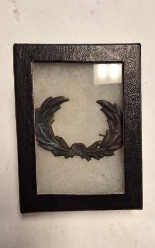 US Military Civil War Brass Insignia Wreath Pre-owned From Gettysburg