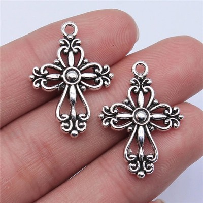 10 or 25PCS Antique Silver Tone Filigree Cross Religion Charm Pendant GGS288