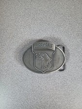 Bergamont Brass Works Airborne Eagle 1983 hebilla de cinturón tono plateado (3 pulgadas)
