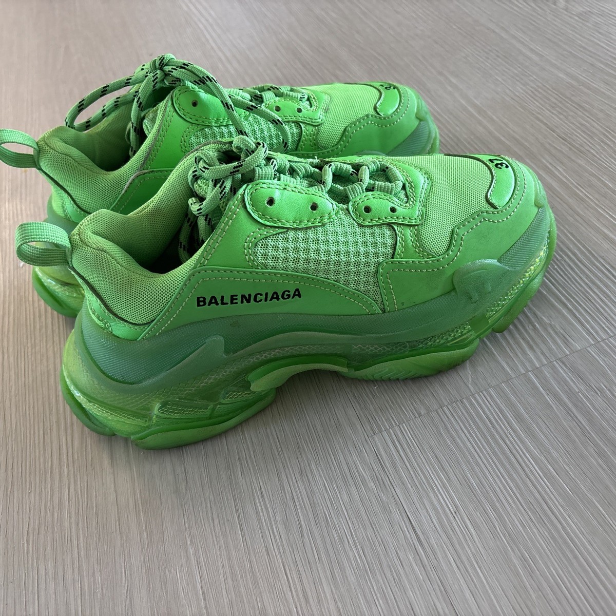 Women's Balenciaga Triple 7 Sneakers. Fabric Mesh Clear Sole