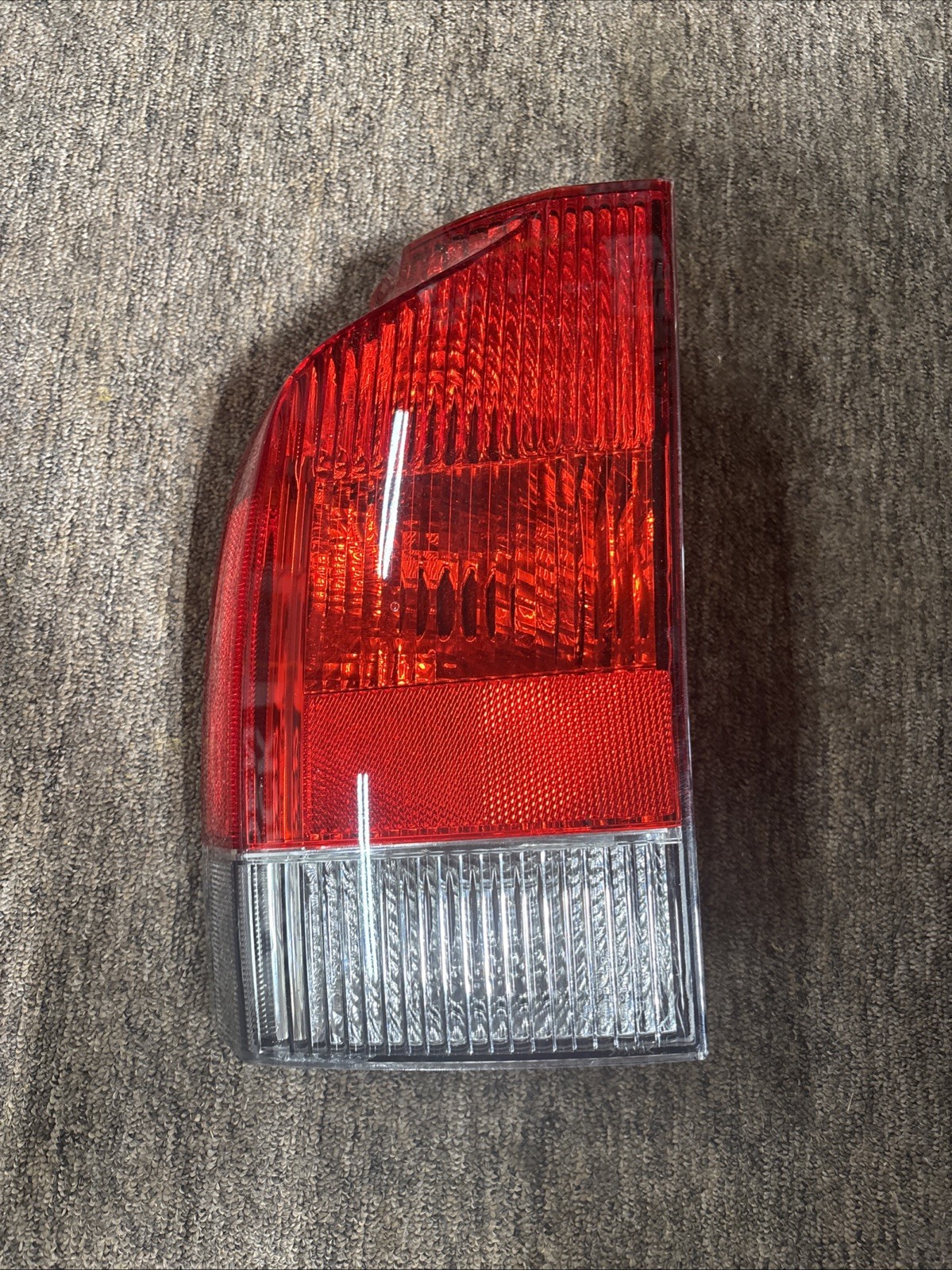 2002 Volvo V70 OEM Lower Left Tail Light 9154497
