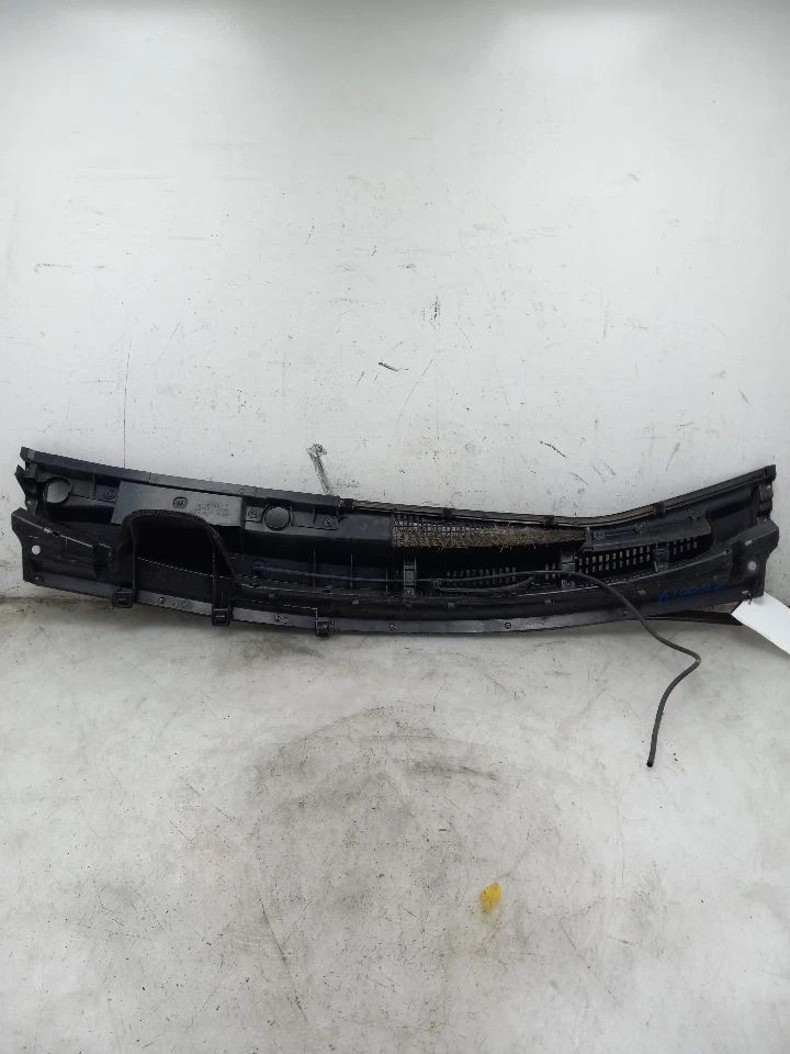 18 PAINEL DE VENTILAÇÃO CAPÔ TOYOTA PRIUS C - Imagem 2 de 4