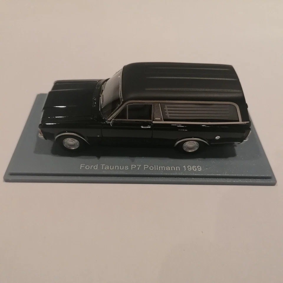 Ford Taunus P7 Pullmann 1969 modelos a escala Neo 1:43 fúnebre con caja. Foto 2 de 4