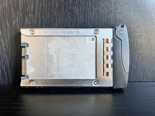 Intel SSD DC S3610 Series 800 GB SSDSC2BX800G4 2.5" 6Gb/s SATA SSD - Afbeelding 2 van 3