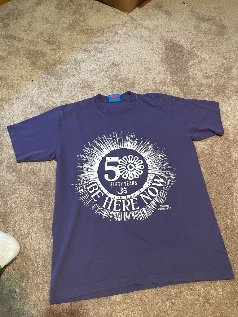 Ram Dass Online Ceramics Medium T-Shirt Spiritual Design-image