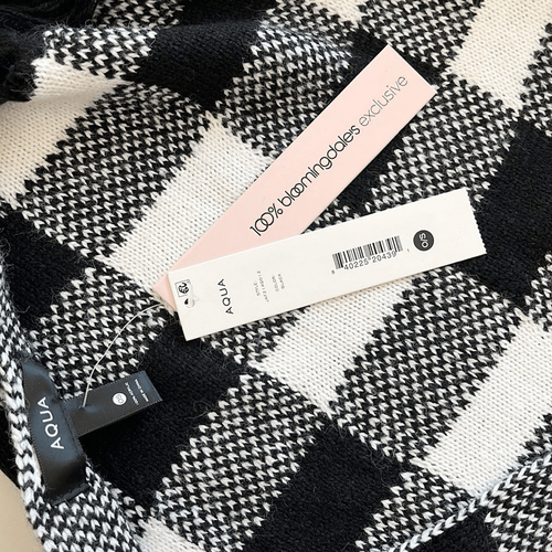 NWT Bloomingdales Exclusive Aqua Checkered Scarf Shawl - Picture 3 of 3