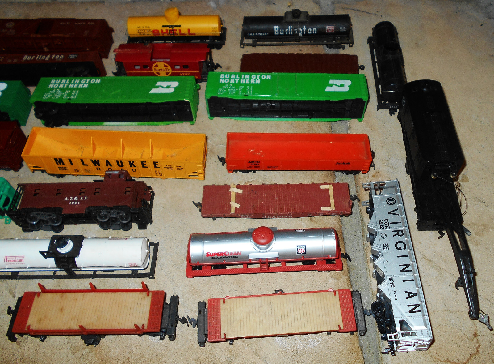 HO SCALE FREIGHT CARS FOR PARTS OR RESTORATION 29 PIECES eBay