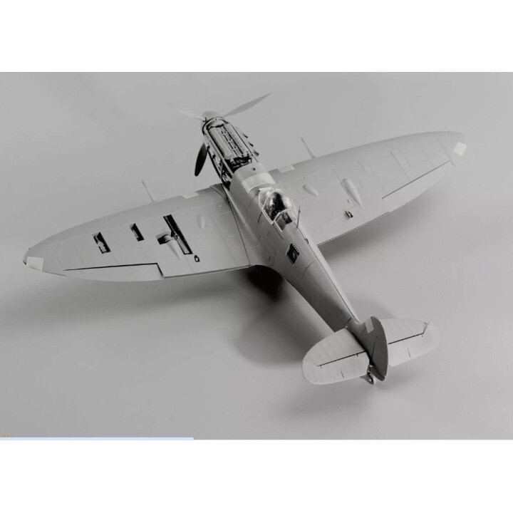 Border Model #BF-004 1/35 SPITFIRE MK.VB w/interior