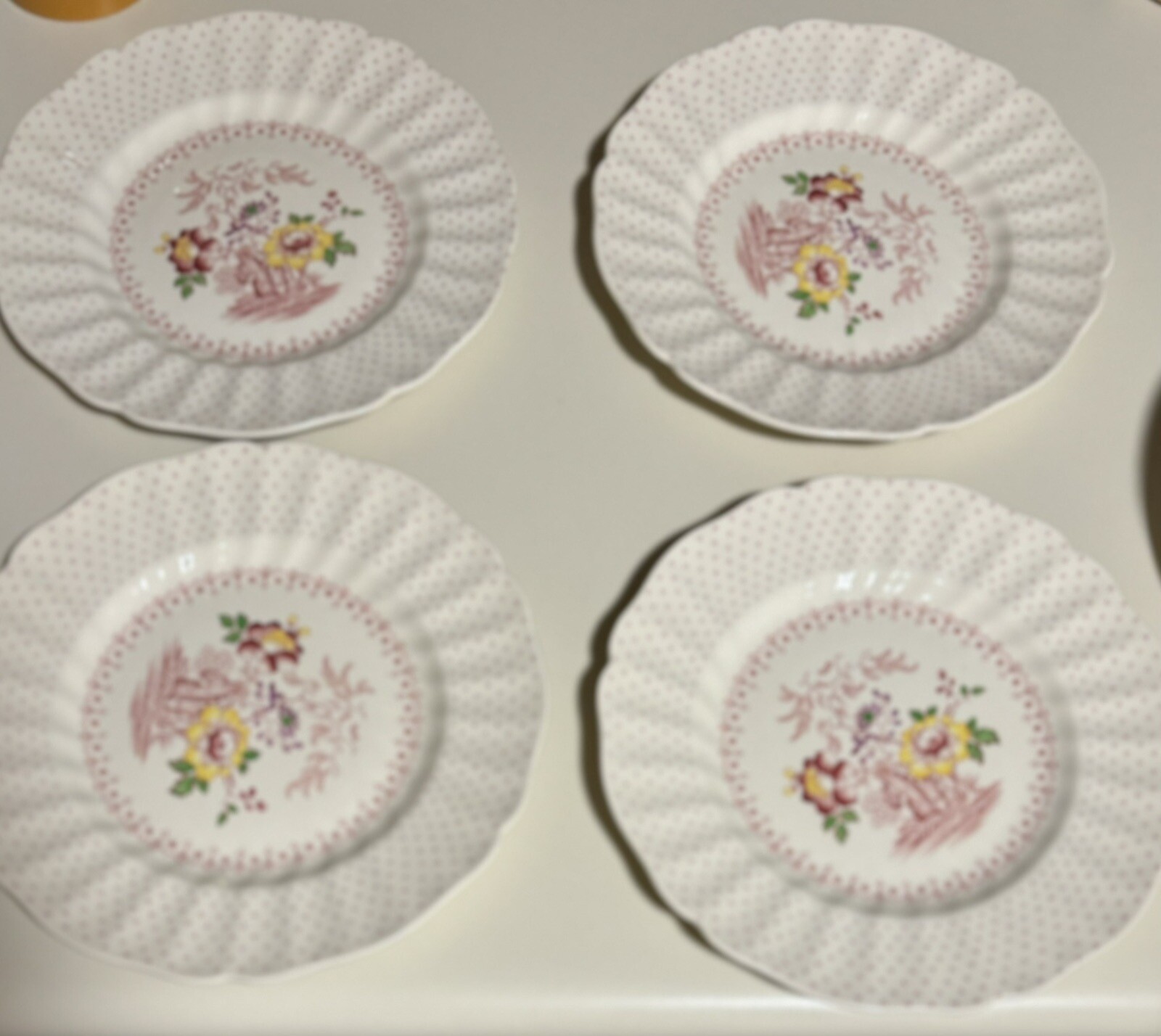 Of 4 Vintage Royal Doulton England Grantham 9.5&rdquo; Luncheon/