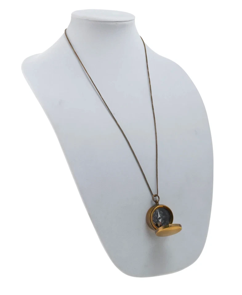 Collar Medallón Brújula Estilo De Colección - Tono Dorado, Cadena Caja 28", Collar 13/8" x 1/2" Foto 4 de 4