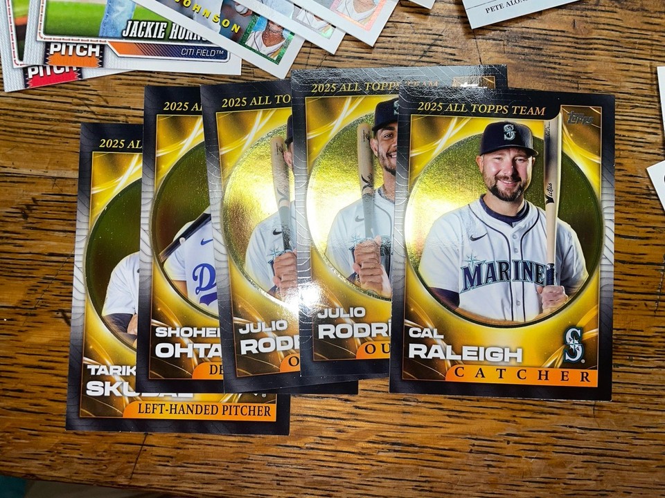 2026 Topps Baseball Series 1 INSERTS You Pick & Complete Your Set! Free