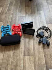 Nintendo Switch Konsole mit Dockingstation un...