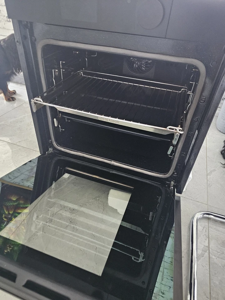 SAMSUNG OVEN NV75T9979 Self Cleaning Cooker Hood - Image 2 of 4