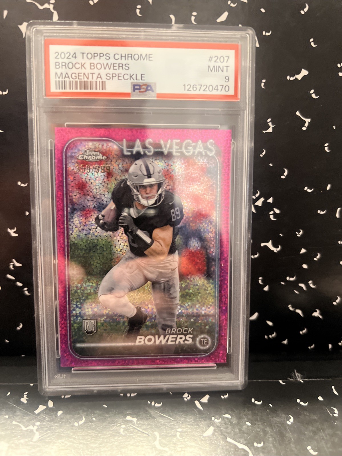 2024 Topps Chrome - Rookies Brock Bowers #207 Magenta Refractor /399 (RC)