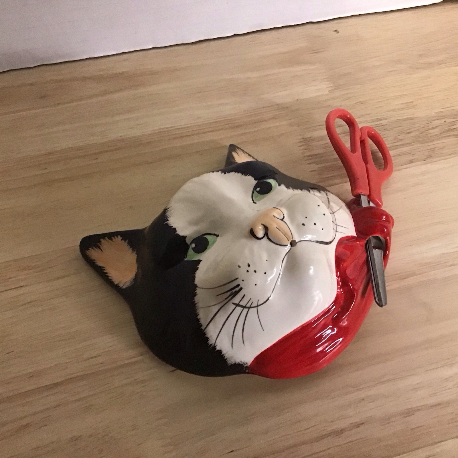 Vintage Babbacombe Pottery Tuxedo Cat String & Scissor Holder Laureston England