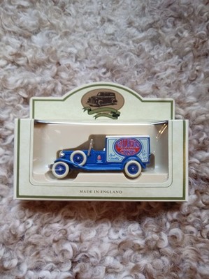 Lledo Days Gone Druckguss 1933 Packard Town Van Vintage Wanderer Kartoffelchips neu