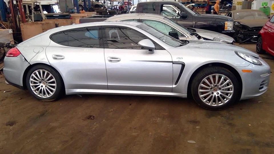 Compresor de aire acondicionado compatible con 14-16 PORSCHE PANAMERA 6801784 Foto 3 de 4