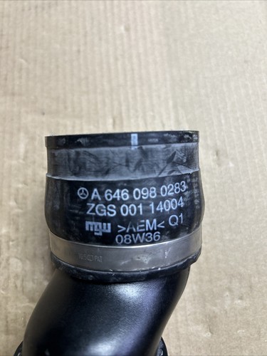 A6460980283 MERCEDES BENZ INTERCHARGING AIR HOSE INTERCHARGE TUBE GENUINE NEW - Foto 4 di 6