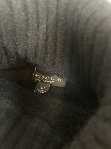 ANN TAYLOR 100% CASHMERE BLACK CLASSIC TURTLENECK LONG SLEEVE SWEATER $199 XS - Picture 3 of 22