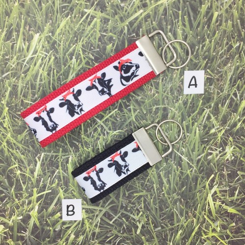 Cow Print Keychain Cows Key Fobs Tractor Key Chain Pig Wristlet Gift for Farmer - Picture 3 of 5