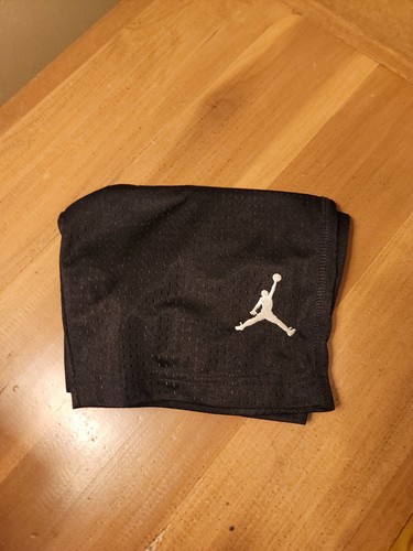 Nike Air Jordan Boy/Youth Black Mesh Athletic Basketball Shorts Logo 9922-023 - Picture 8 of 9