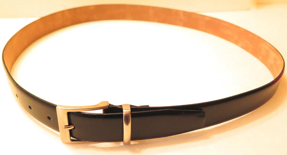 ZARA CINTURÓN HOMBRE CUERO NEGRO CON HEBILLA CROMADA ZARA REGALO GRANDE Foto 2 de 4