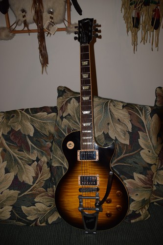 2009 Gibson Les Paul Florentine Cutaway with Bigsby - Burst - Picture 10 of 10