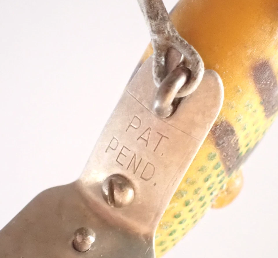 L & S Bass Master 3" Lure Model 25 Slow Sinker Jointed 1/2 Oz Yellow & Brown Box - Image 4 of 4