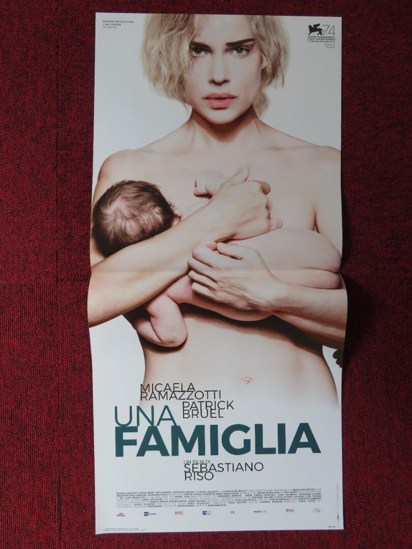 Locandina di Una famiglia (2017)