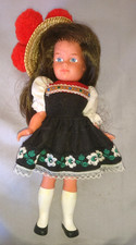 ANCIENNE BELLE POUPEE FOLKLORIQUE REGIONALE HHE ALLEMAGNE 1950-1970 caoutchouc