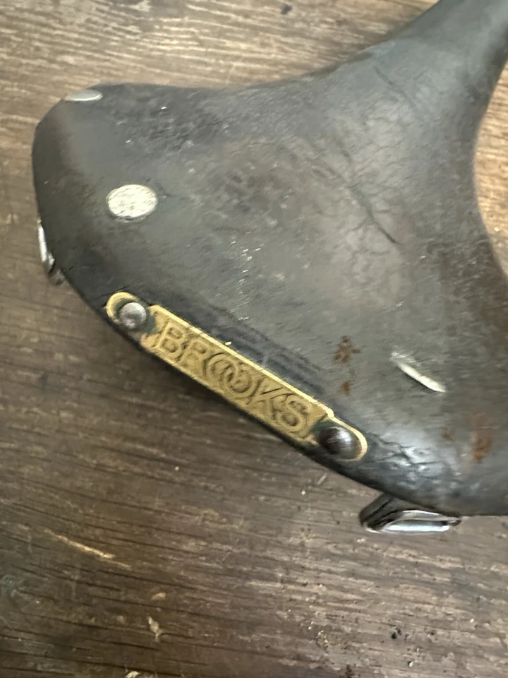 VINTAGE BROOKS B17 SWALLOW LEATHER VINTAGE ROAD BICYCLE SADDLE, RIVETS - Image 4 of 4