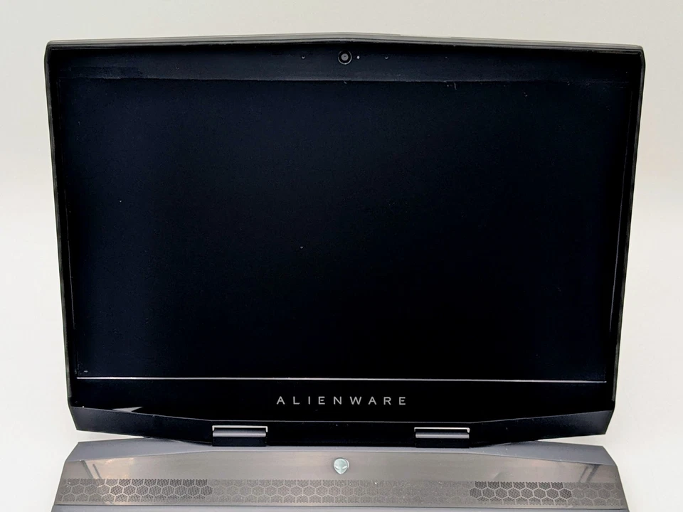 Reposamanos para cámara web Dell Alienware M15 15" FHD I7-8750H GeForce GTX 1060 *LEER* Foto 3 de 4