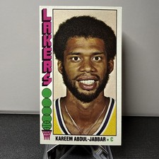 1976-77 Topps Basketball Cards 11