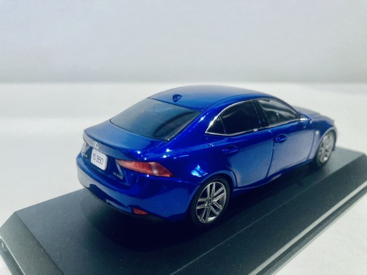 Kyosho 1/43 Lexus IS350 F SPORT White Dealer Model Car JDM Mint