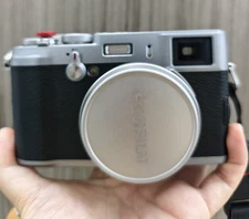 Fujifilm X100 12.3MP APS-C CMOS EXR 4x Optical Zoom Digital Camera -100% Working