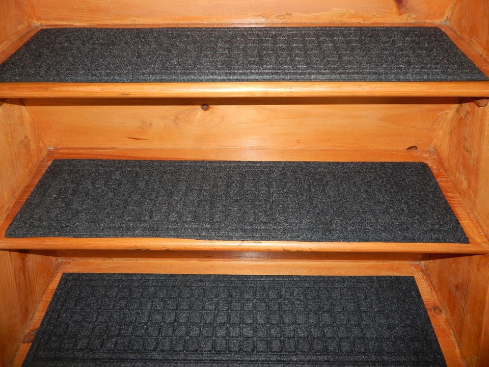 7 = peldaños antideslizantes para escaleras exteriores/interiores 100 % goma paso 8,1/2"" x 35"". Foto 2 de 4