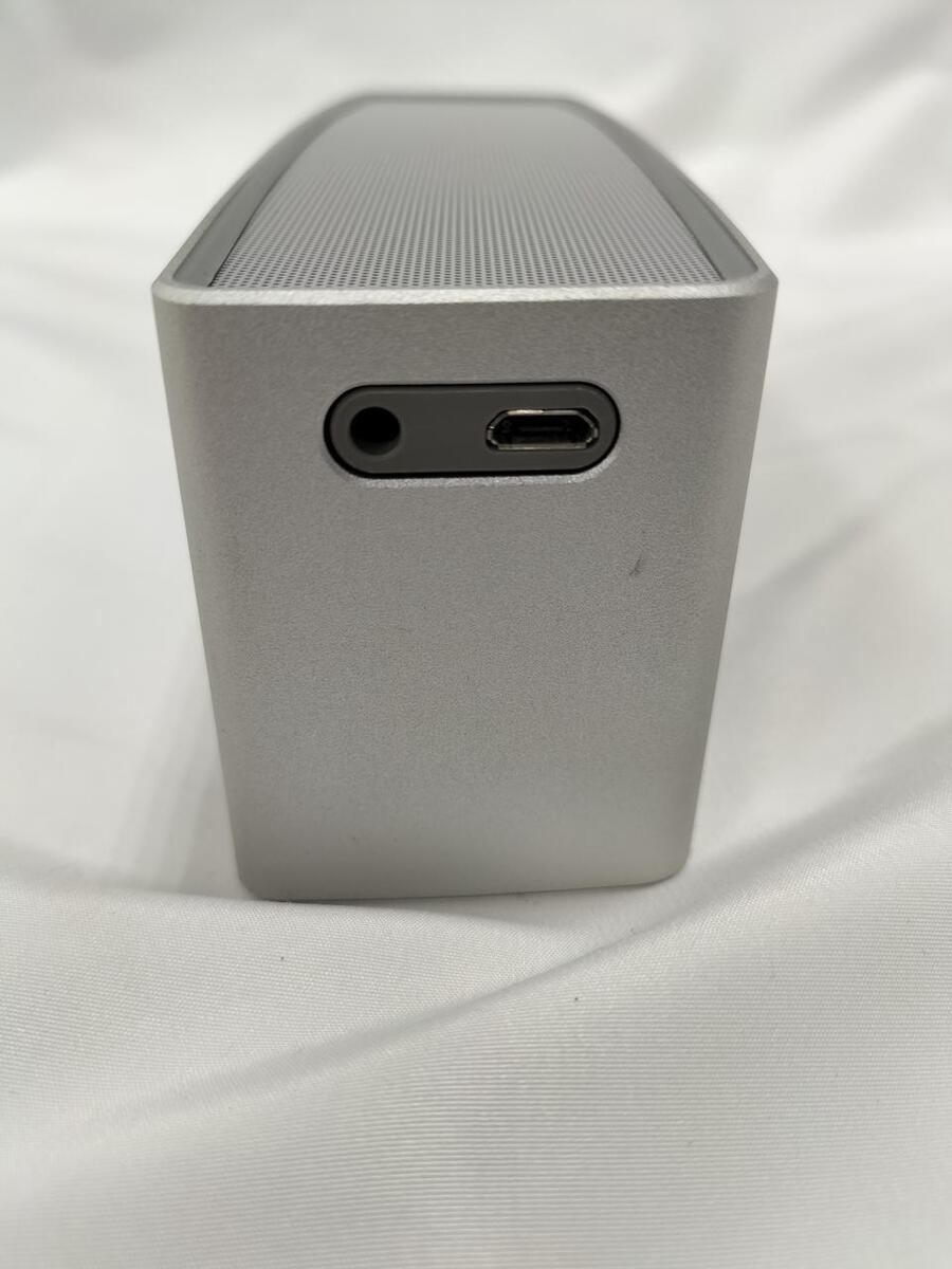 Bose SoundLink Mini II Bluetooth Speaker Silver Used from Bose SoundLink Mini II Bluetooth Speaker Silver Used from