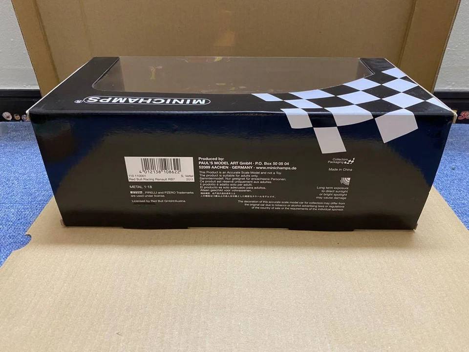 MINICHAMPS 1/18 Red Bull Racing Renault RB7 Sebastian Vettel 2011 NEW From Japan - Image 4 of 4