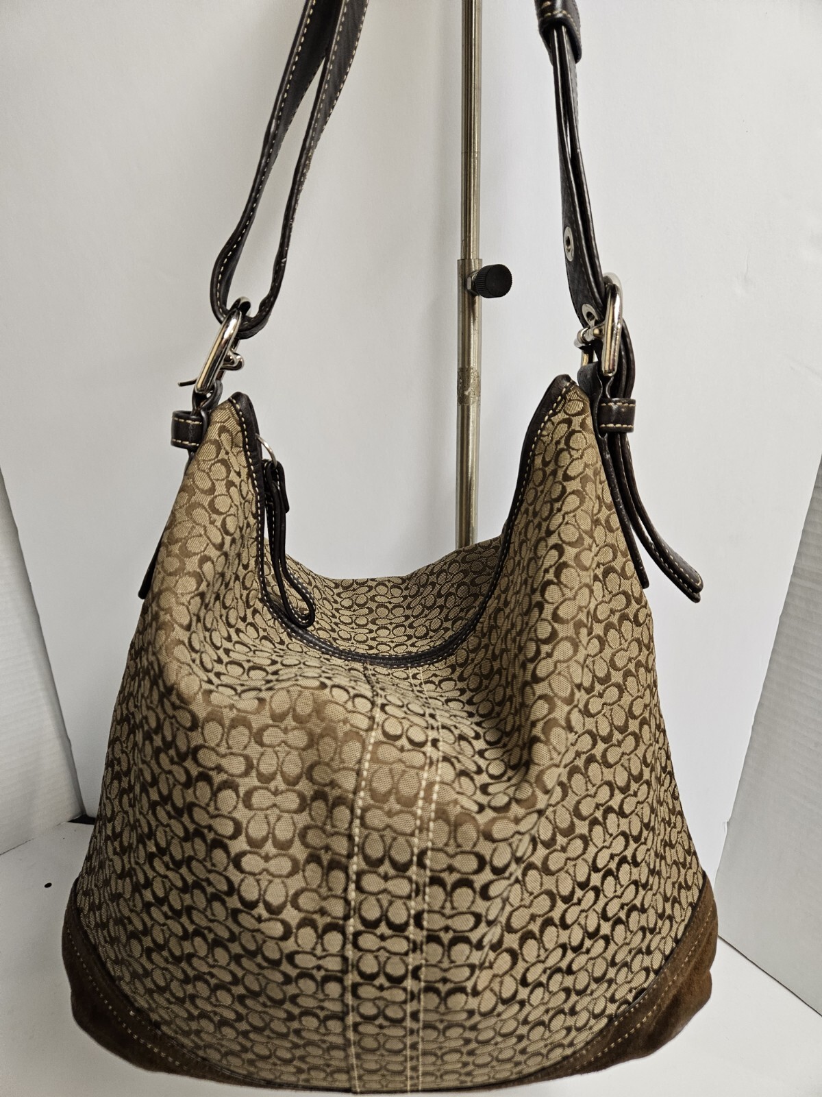 Coach Large Crossbody Hobo Purse. Black And Tan Gem