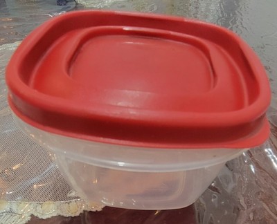 Rubbermaid  7J57 16 Easy Find Lid Square 2-Cup Food Storage Pack of 1
