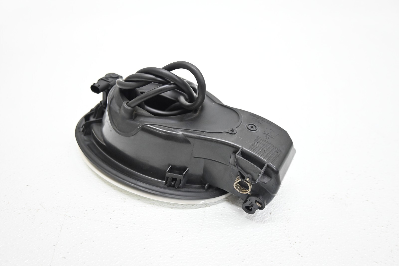 ⭐ 14-22 Maserati Ghibli Rear Gas Fuel Tank Carrier Pot Door Lid White Oem