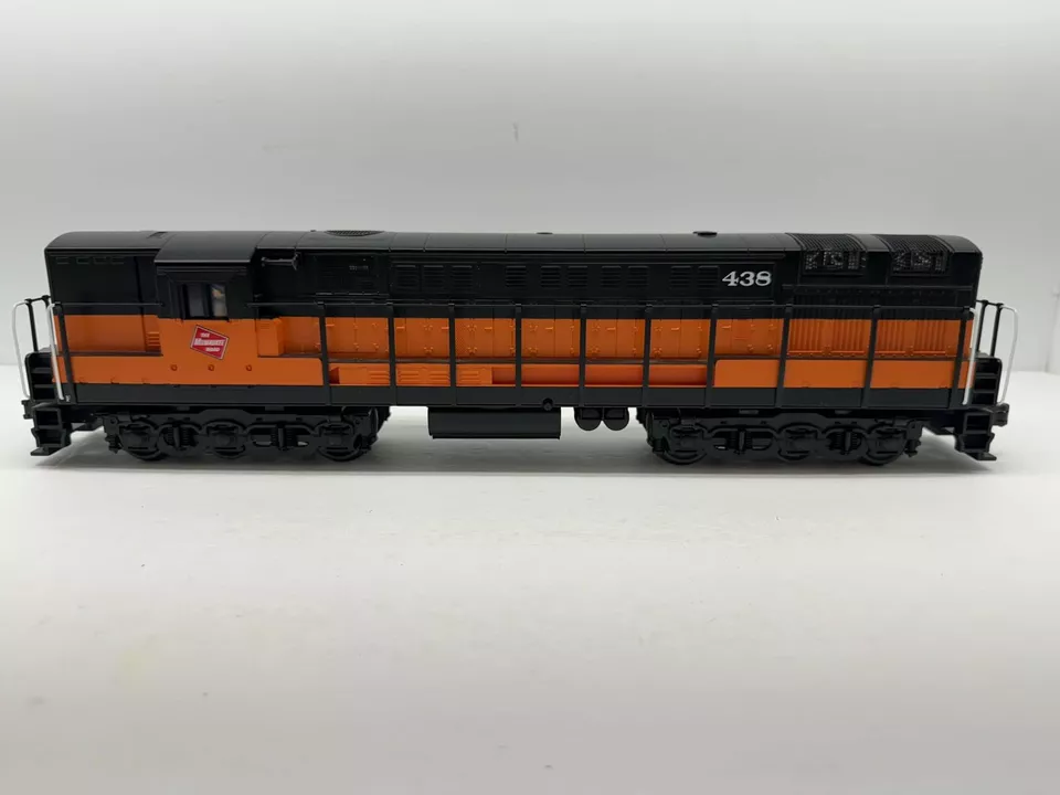 O K-Line W/ Lionel TMCC Milwaukee #438 Train Master Diesel Loco K2443-0438CC. - Image 3 of 4
