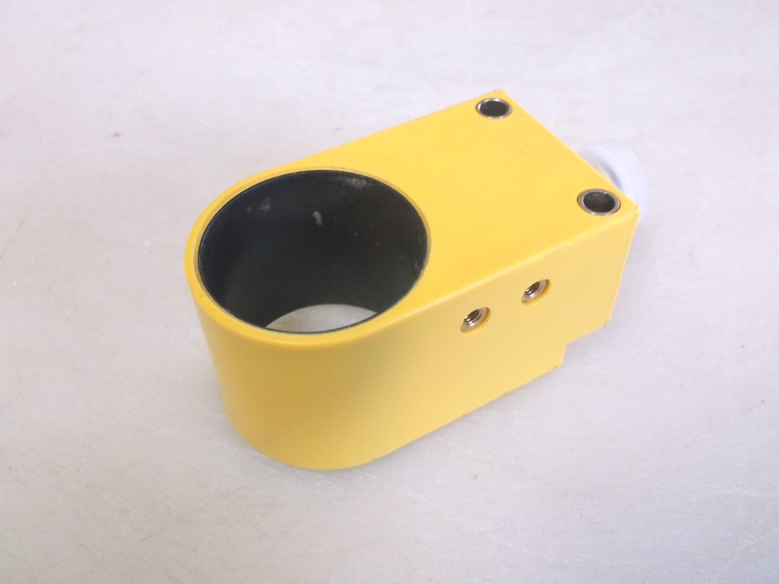 Turck Bi30R-W30-DAP6X-H1141 Ring Pass Thru Sensor