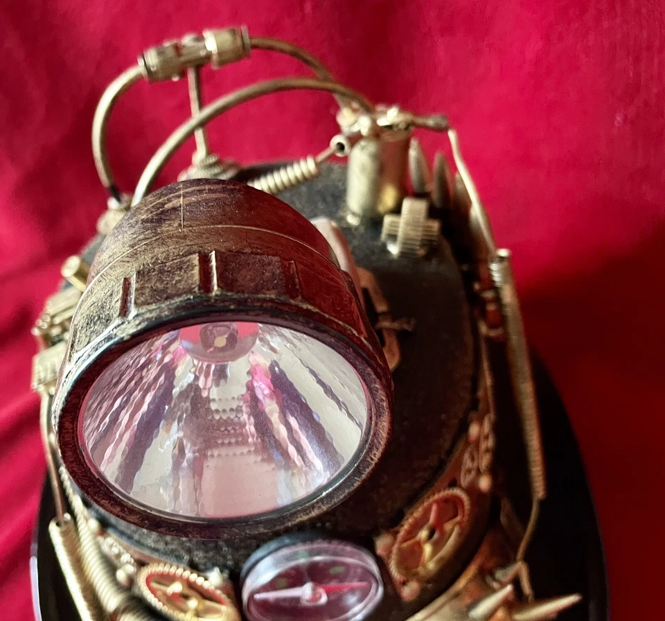 Disfraz Steampunk para Adultos Sombrero Iluminado Negro y Dorado 7.5" H (11" Incluye Luz) Foto 4 de 4